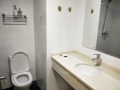 太湖新村精裝獨衛，便捷生活觸手可及