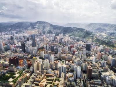 為蘭州西津西路七里新村段增設公交專用車道的可行性探討與市民建議